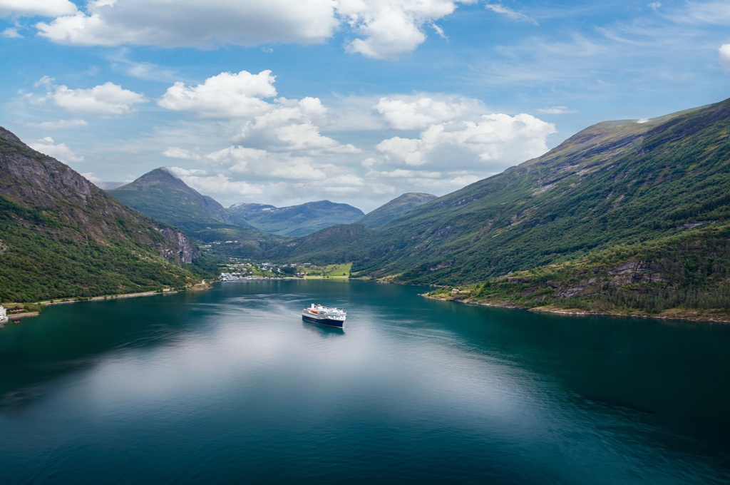 Havila Voyages - Grup Nordic - Croaziera fiordurile Norvegiei si Capul Nord